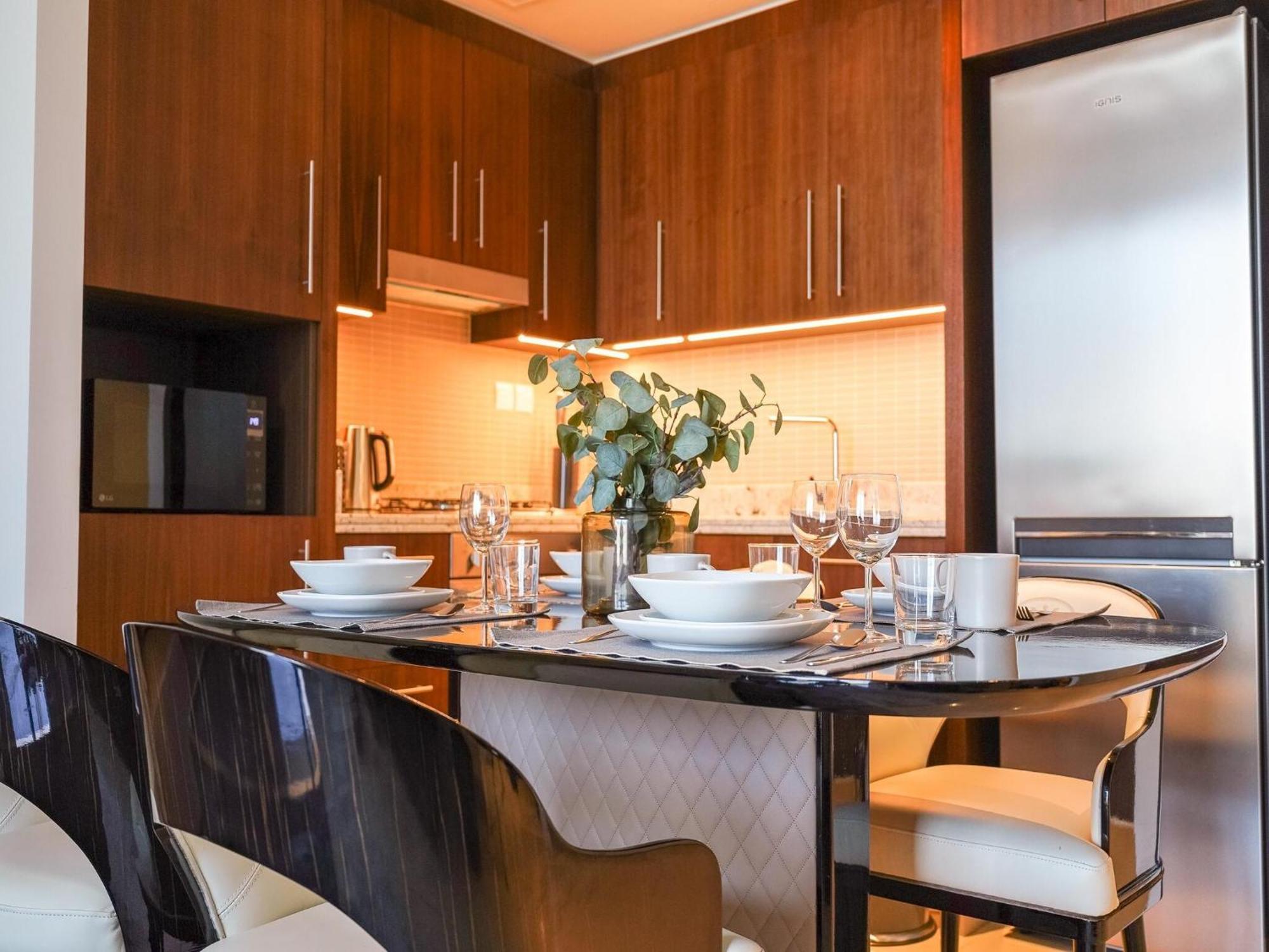 Luxurious Stylish Apartments Across Dubai Mall Burj Khalifa City Views Εξωτερικό φωτογραφία
