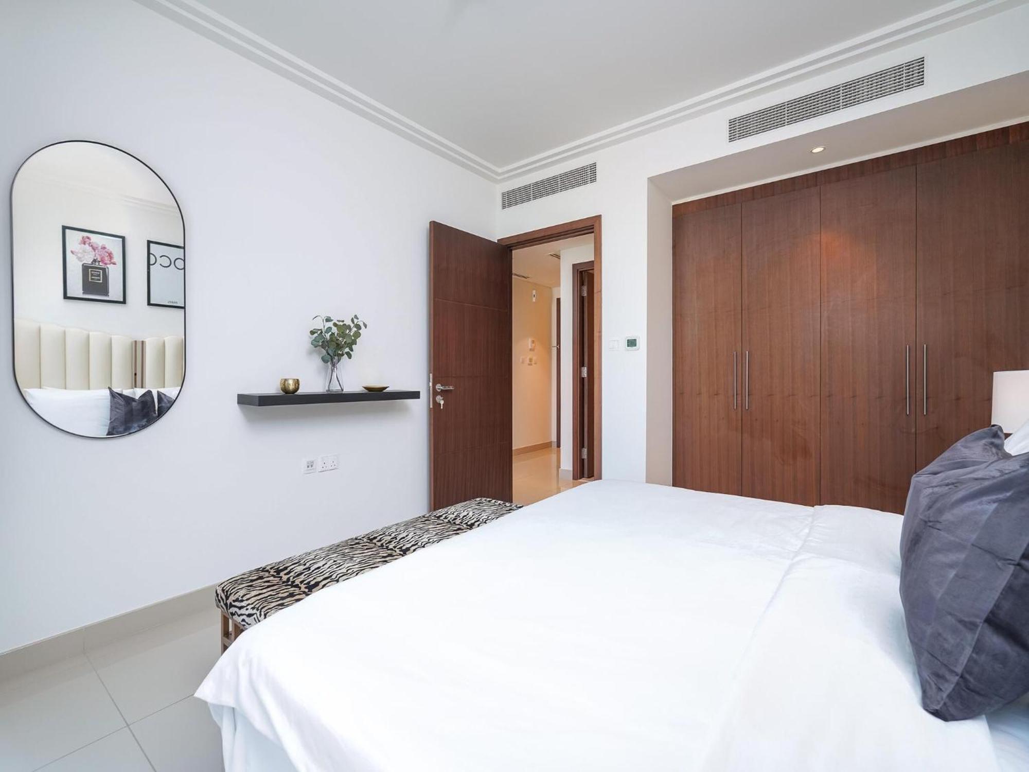 Luxurious Stylish Apartments Across Dubai Mall Burj Khalifa City Views Εξωτερικό φωτογραφία